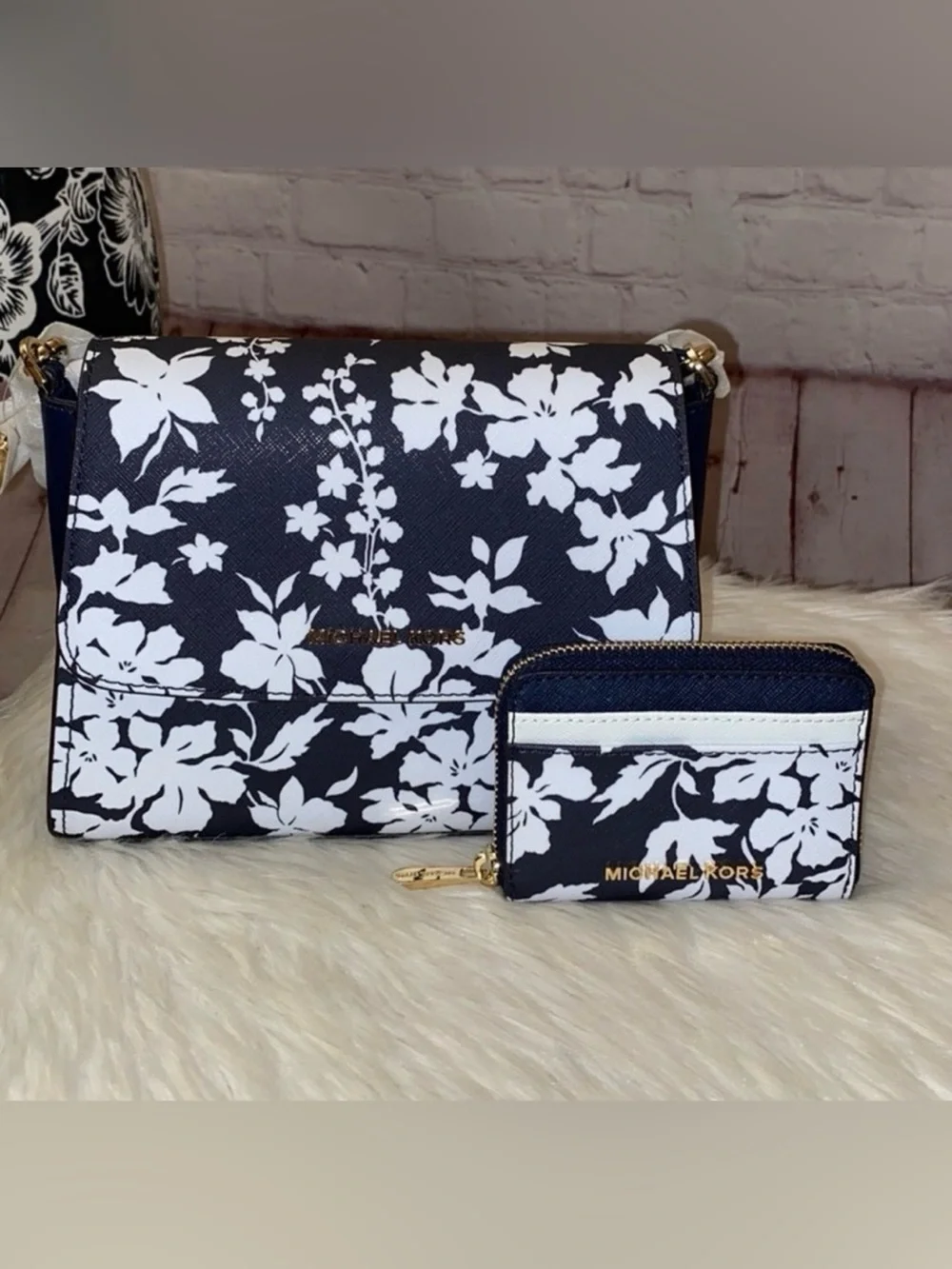 Michael Kors SOFIA Satchel/JET SET TRAVEL Wallet 2pc Set
